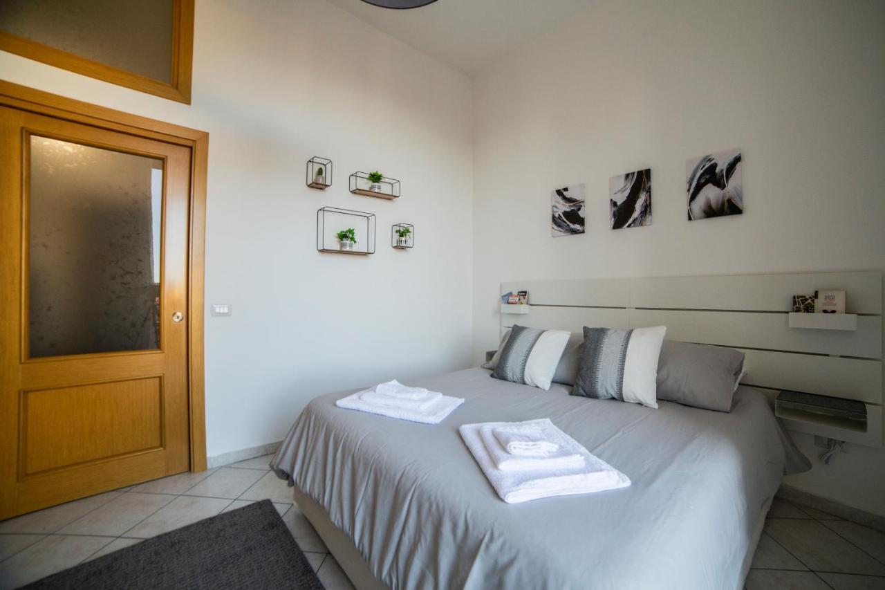 Apartamento Bnb Al Centro E Meglio, Napoli Exterior foto